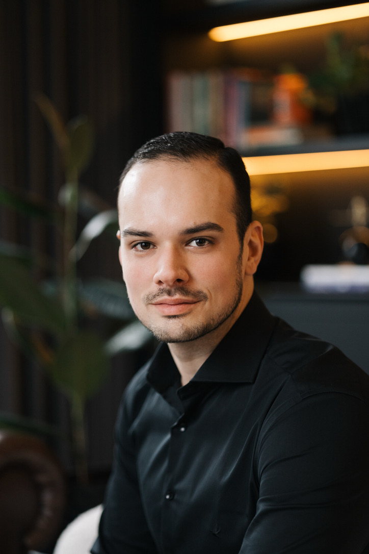 Dr. Tiago Dias Corrêa